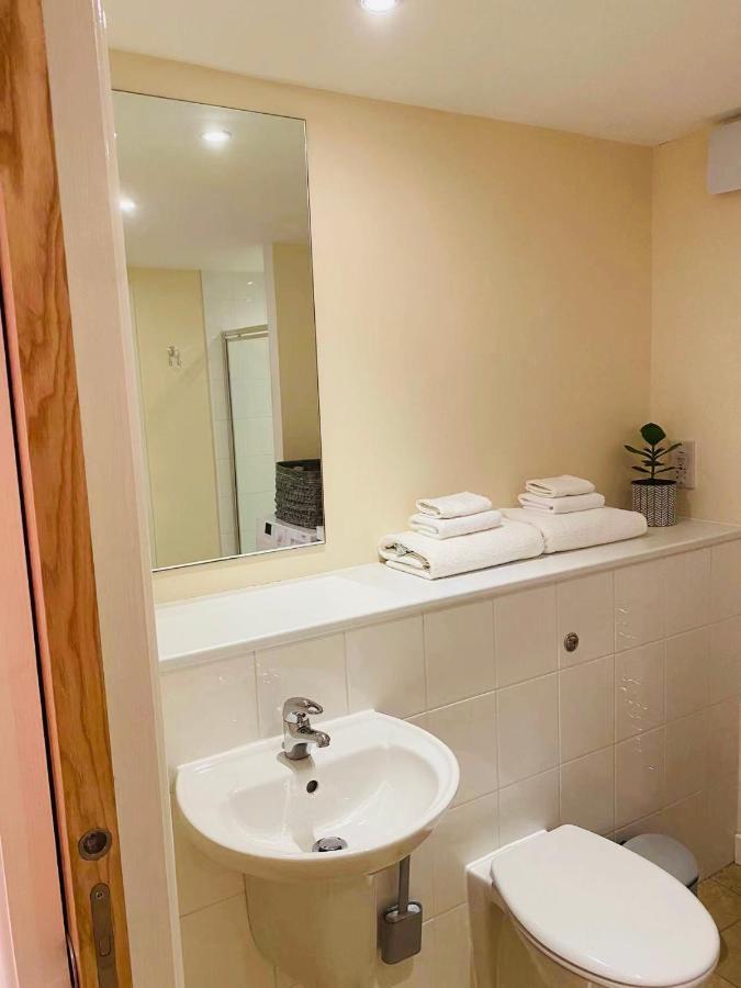 2 Bed 2 Bath With Private Parking Apartment Единбург Екстериор снимка