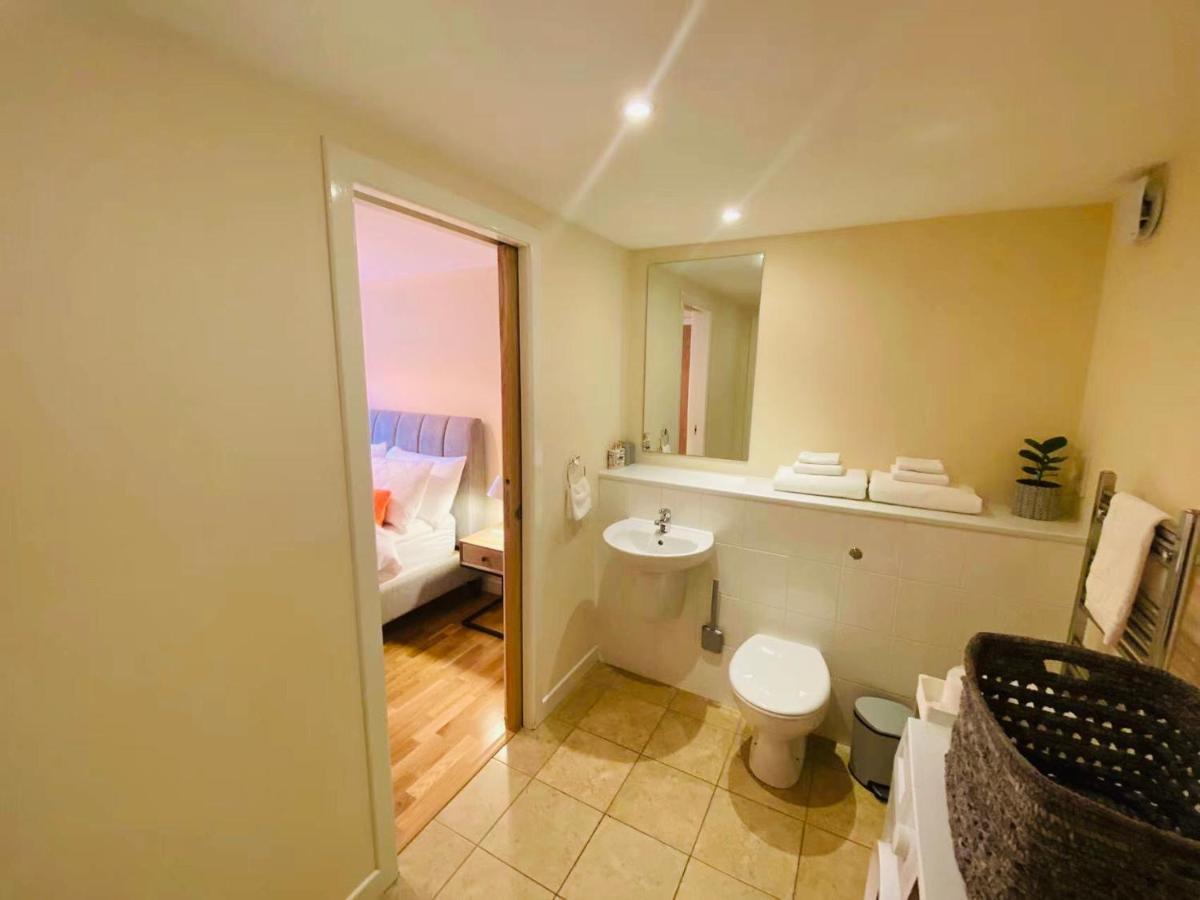 2 Bed 2 Bath With Private Parking Apartment Единбург Екстериор снимка