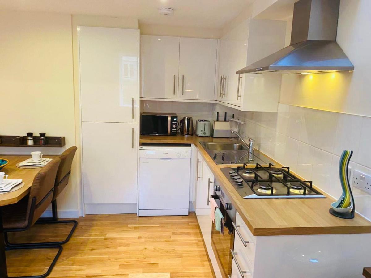 2 Bed 2 Bath With Private Parking Apartment Единбург Екстериор снимка