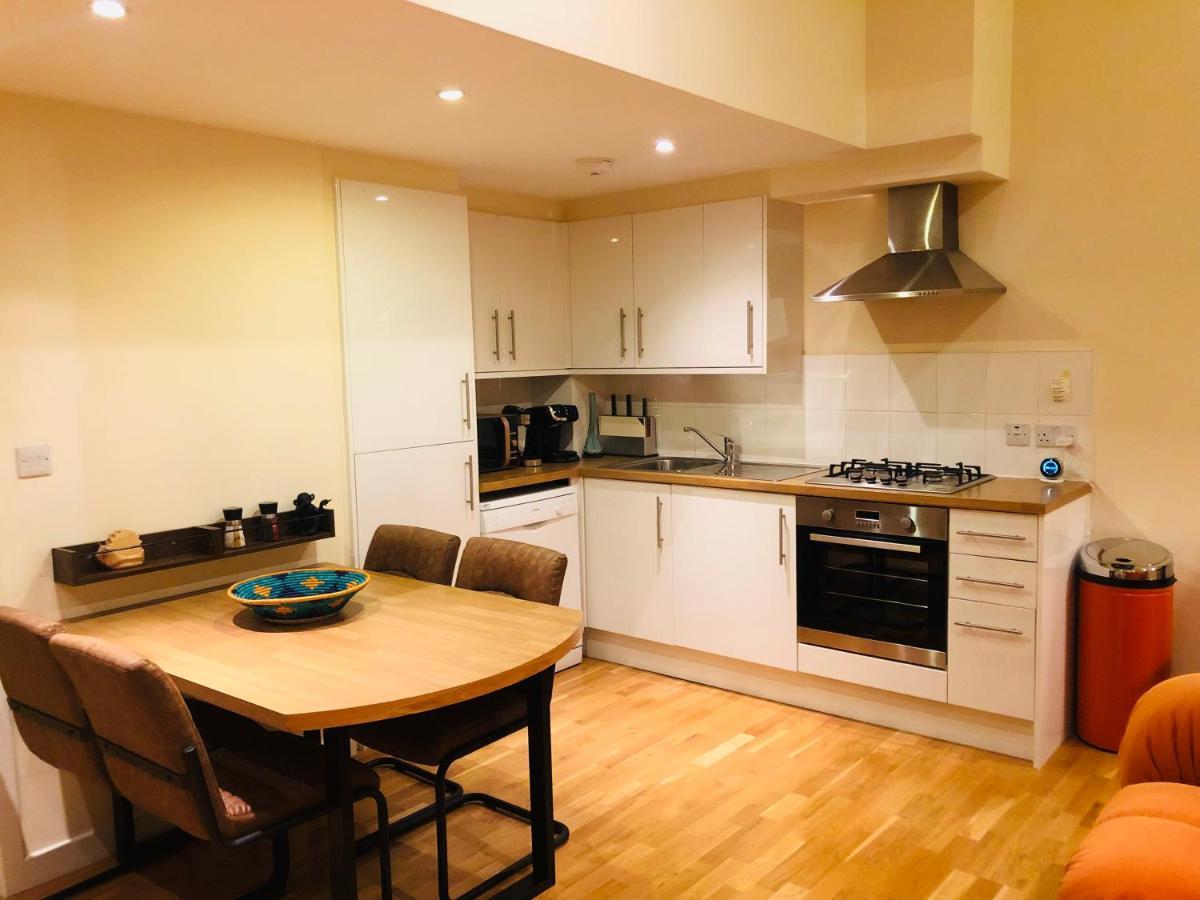 2 Bed 2 Bath With Private Parking Apartment Единбург Екстериор снимка