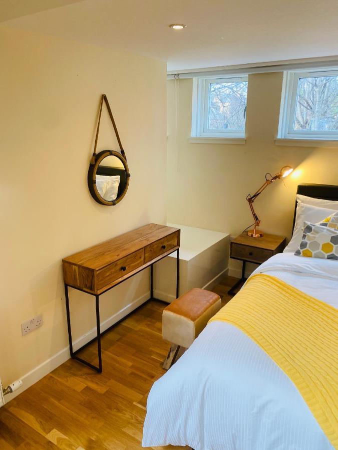 2 Bed 2 Bath With Private Parking Apartment Единбург Екстериор снимка