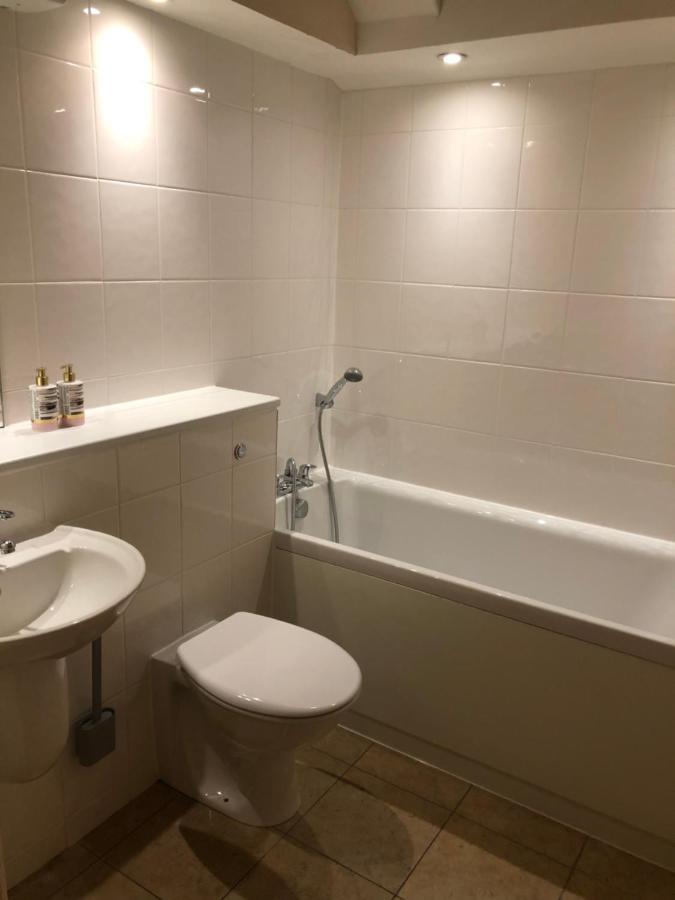 2 Bed 2 Bath With Private Parking Apartment Единбург Екстериор снимка