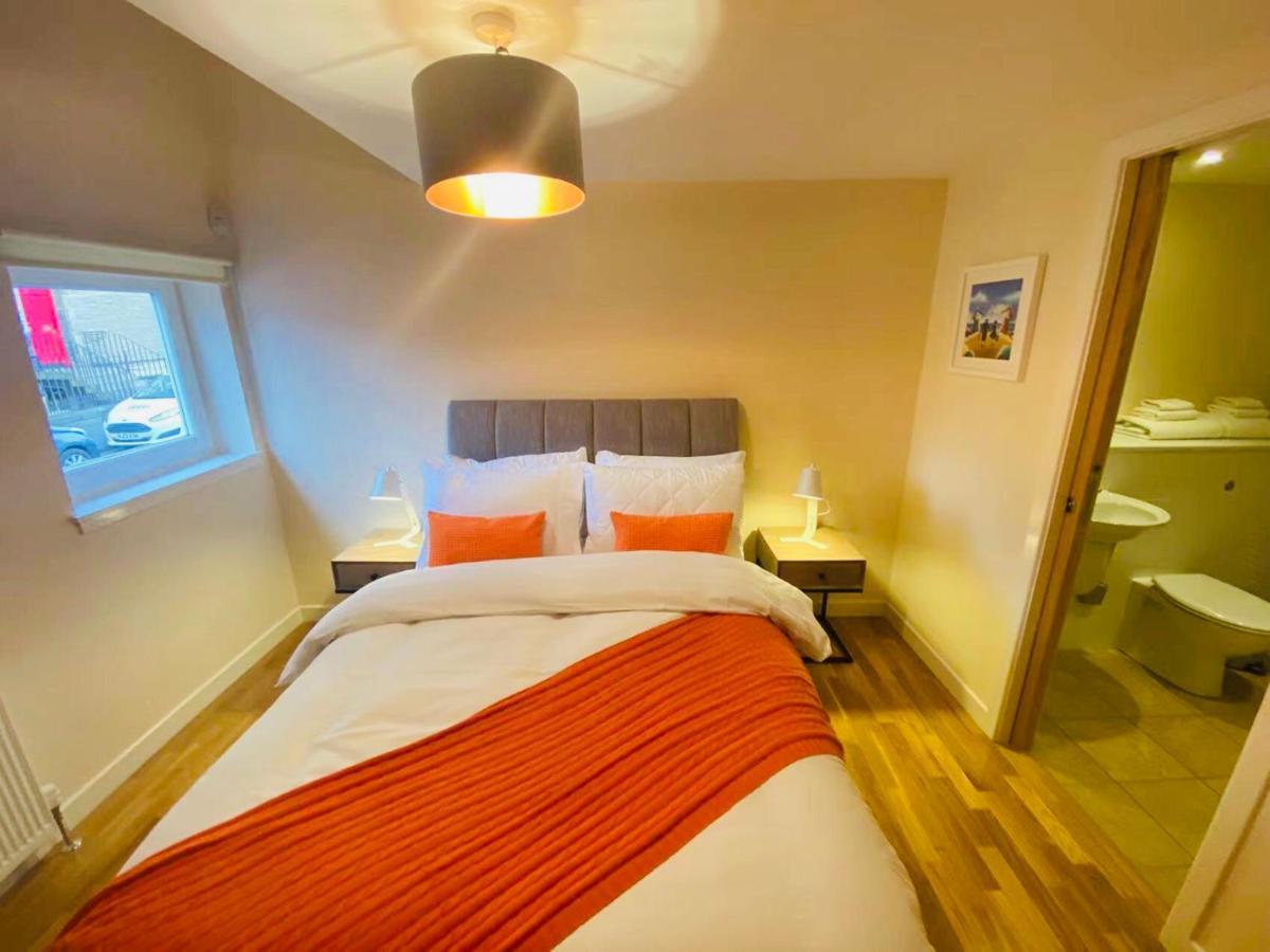 2 Bed 2 Bath With Private Parking Apartment Единбург Екстериор снимка