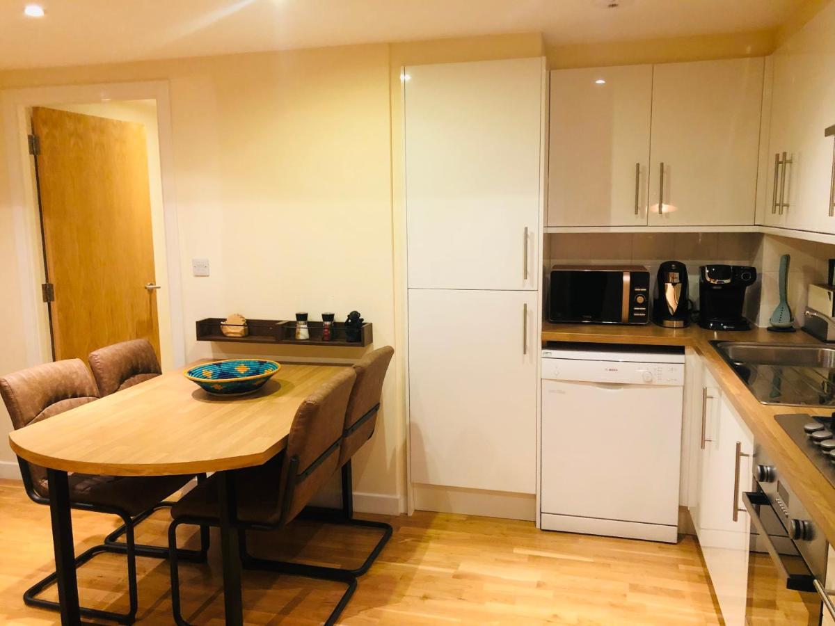 2 Bed 2 Bath With Private Parking Apartment Единбург Екстериор снимка