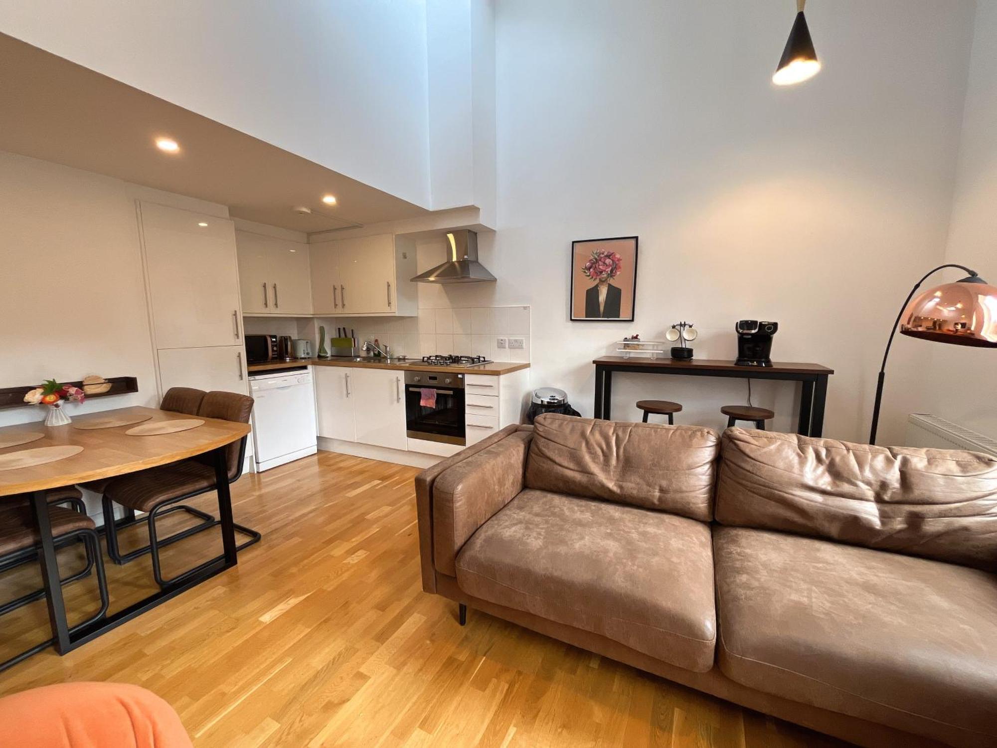 2 Bed 2 Bath With Private Parking Apartment Единбург Екстериор снимка